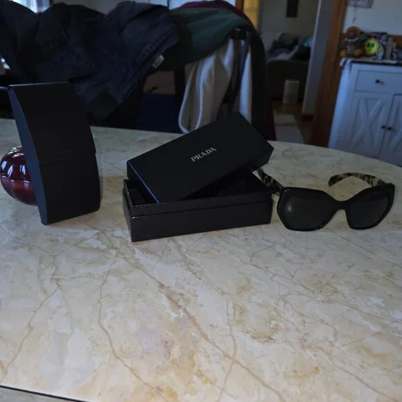 Prada sunglasses and storage case - joarbit.com display picture 1